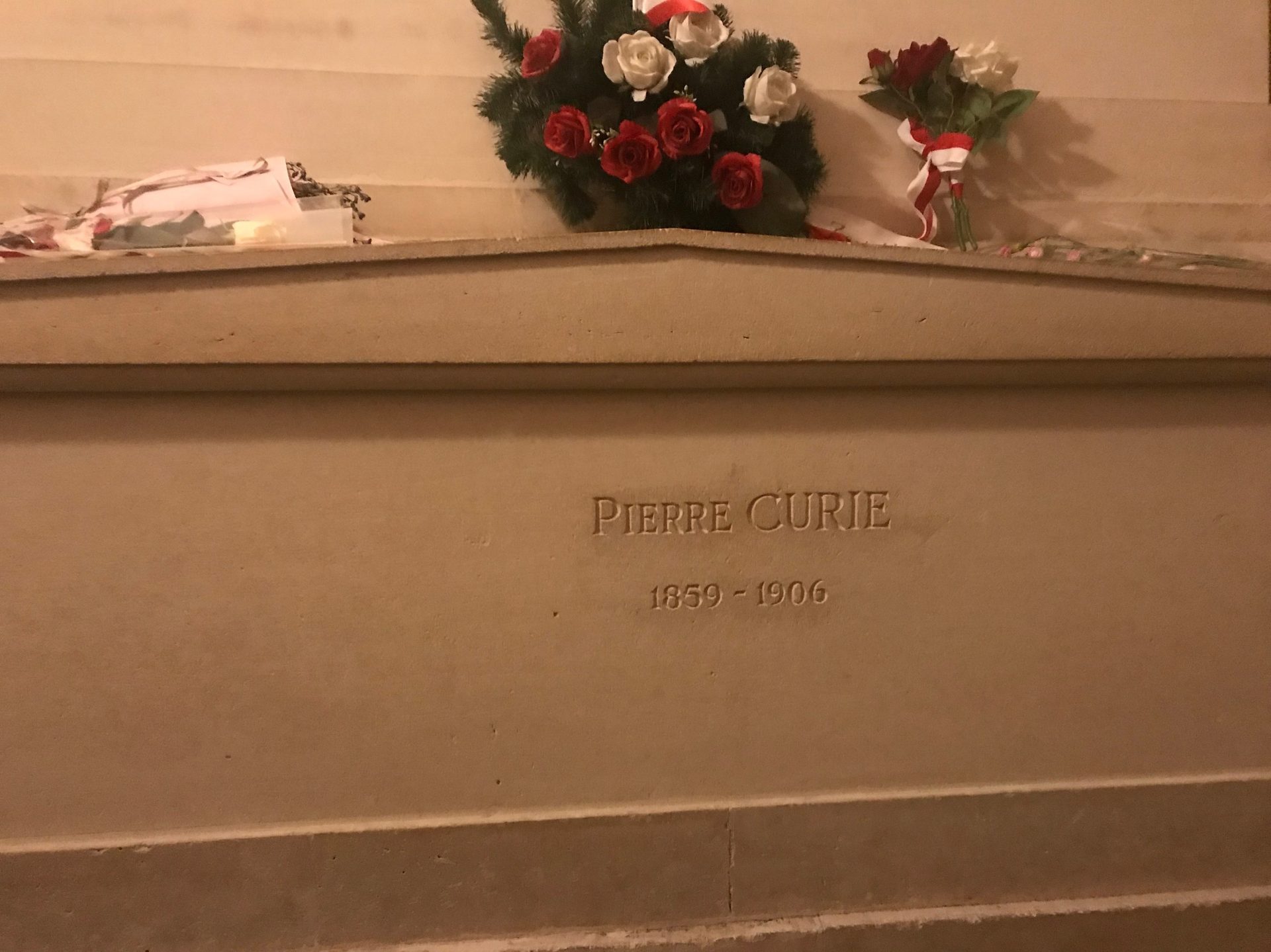 Pierre%20Curie%27s%20tomb%20Paris%201.JPG